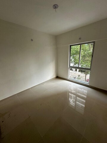 Room in 2 BHK Apartment at Kundan Plaza, Chinar Park – for Rent