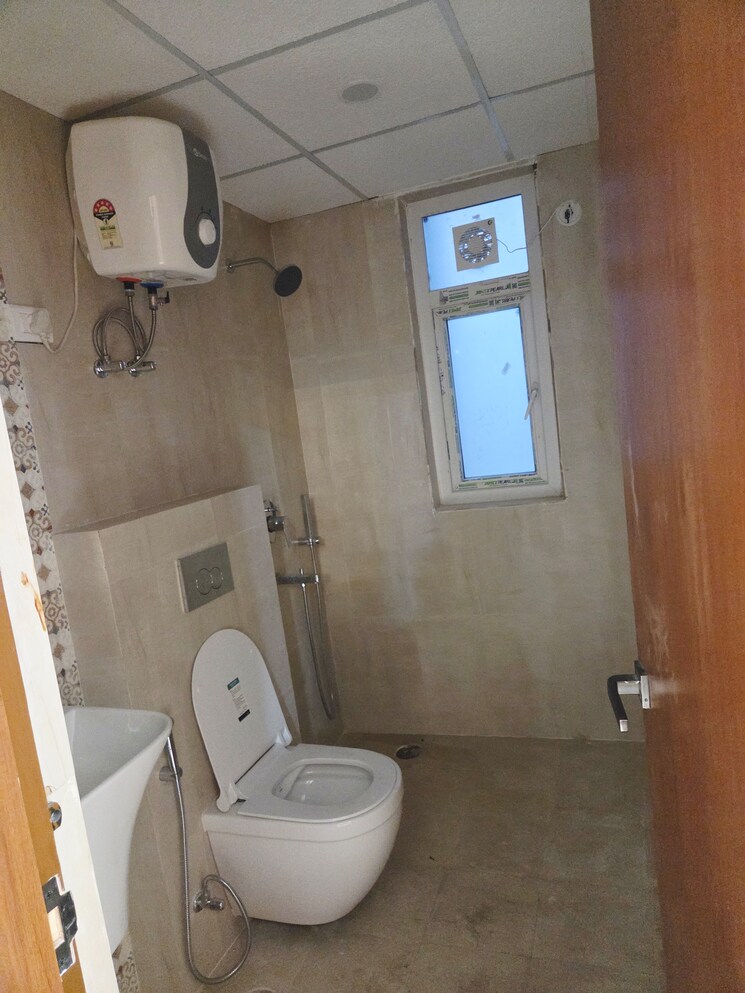 Bathroom, ansal-api-celebrity-gardens 3 Bedroom 2218 Sq.Ft. Apartment In Sushant Golf City Lucknow 9726656