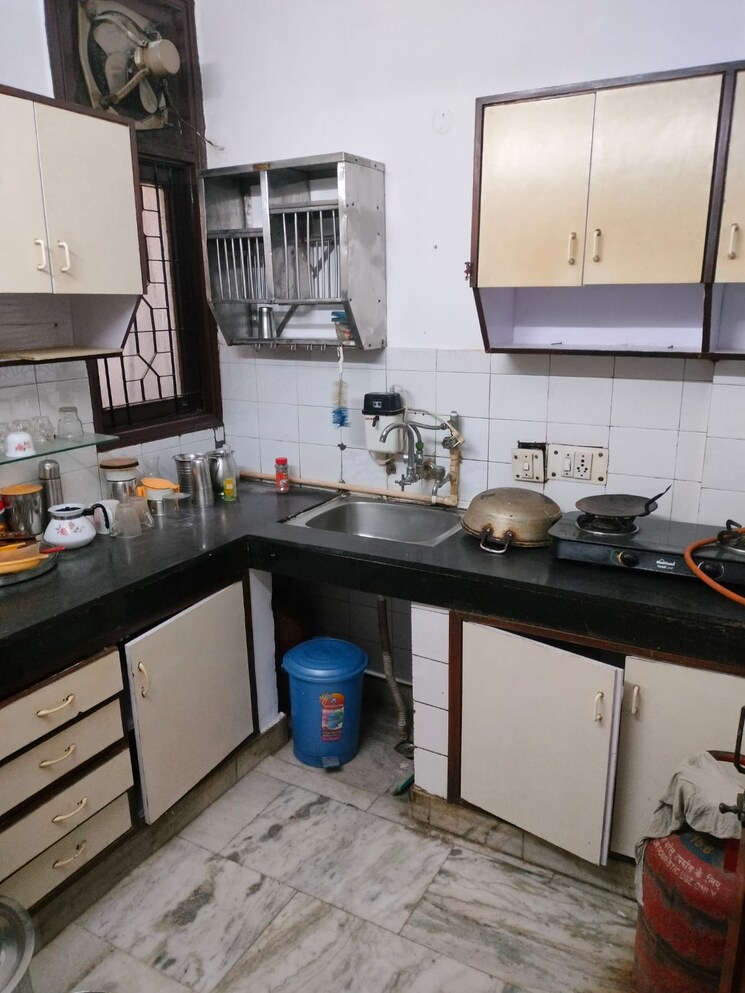 Kitchen, malviya nagar 2 Bedroom 1000 Sq.Ft. Builder Floor In Malviya Nagar Delhi 9726648