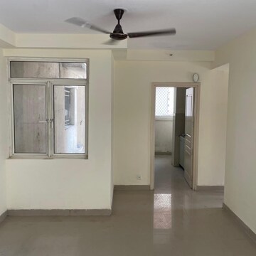 Room in 2 BHK Apartment at Paras Tierea, Sector 137 – for Rent