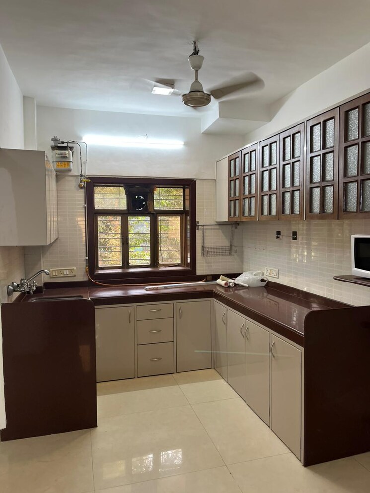 Kitchen, juhu 3 Bedroom 1250 Sq.Ft. Apartment In Juhu Mumbai 9726676