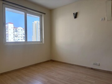 Room in 2 BHK Apartment at Dlf New Town Heights, Rajarhat New Town – for Sale