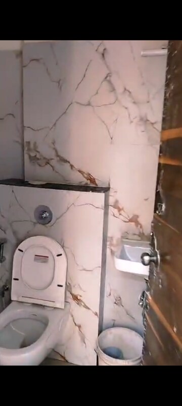Bathroom in 2 BHK Apartment at Vakola – for Rent