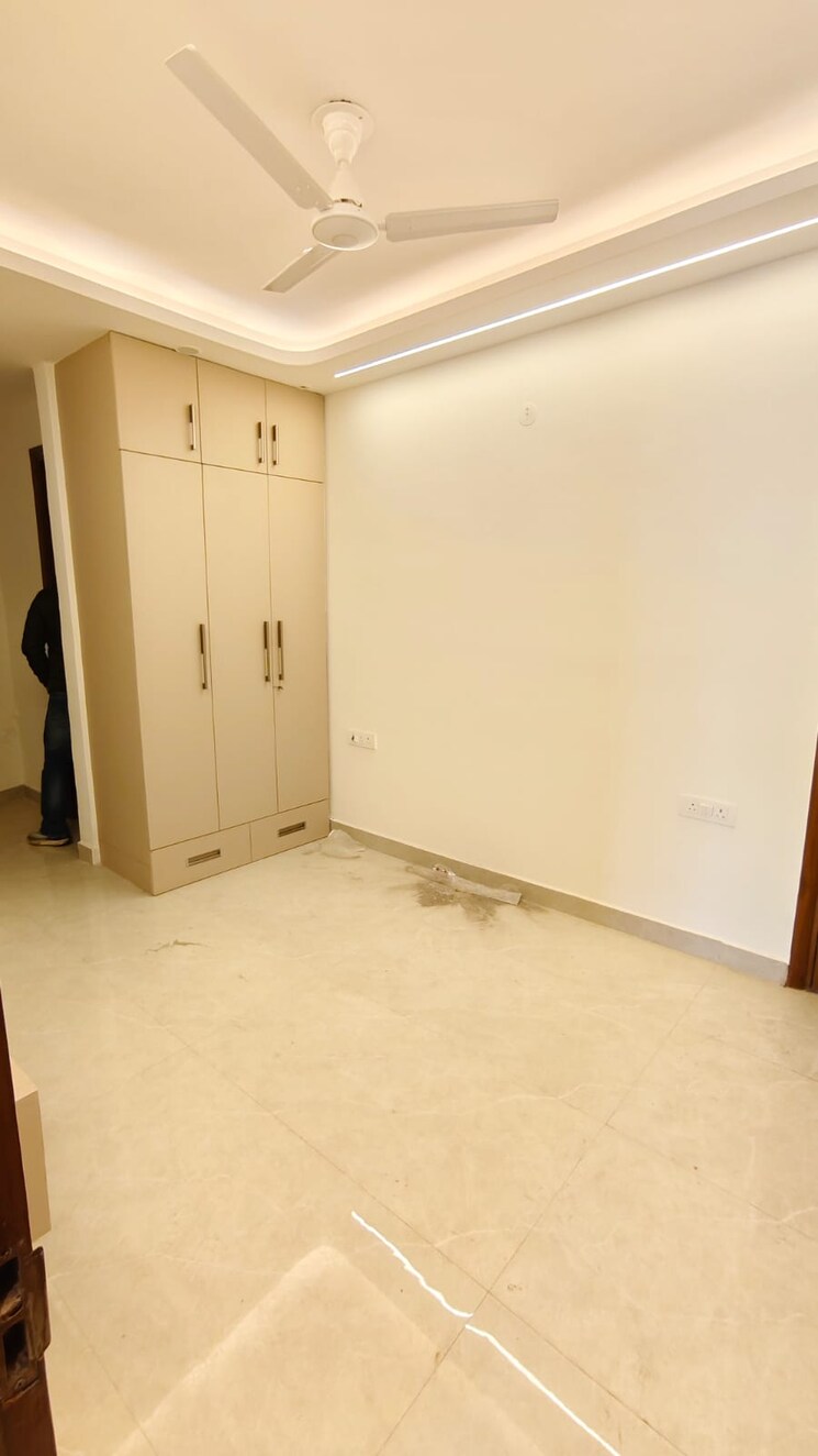 Room, kalkaji 3 Bedroom 1700 Sq.Ft. Builder Floor In Kalkaji Delhi 9726753