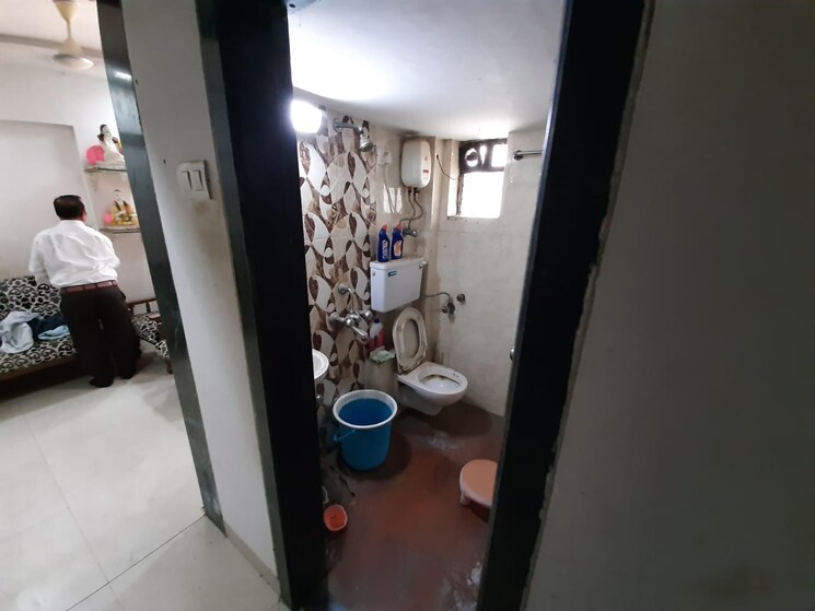 Bathroom, shree-vallabh-anand-chs 2 Bedroom 560 Sq.Ft. Apartment In Malad West Mumbai 9726787