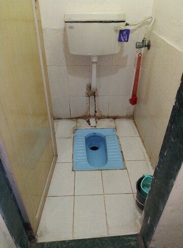 Bathroom in 1.5 BHK Apartment at Kulswamini CHS, Airoli Sector 20 – for Sale