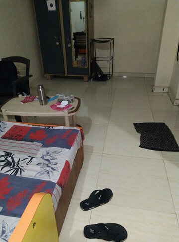 Room in 1.5 BHK Apartment at Kulswamini CHS, Airoli Sector 20 – for Sale