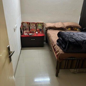 Bedroom in 2 BHK Apartment at Amrapali Spring Meadows, Amrapali Dream Valley – for Rent