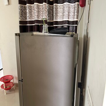 Furnished Amenities in 2 BHK Apartment at Amrapali Spring Meadows, Amrapali Dream Valley – for Rent