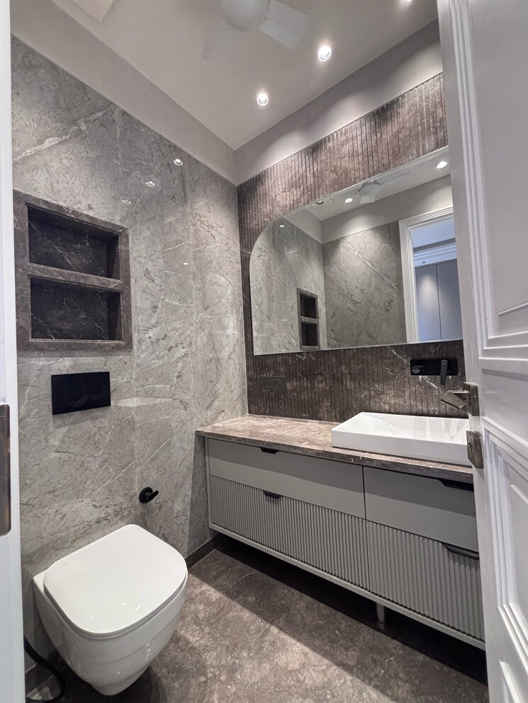 Kitchen, safdarjung enclave 3 Bedroom 250 Sq.Yd. Builder Floor In Safdarjung Enclave Delhi 9726887