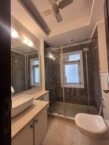 Building Lobby in 3 BHK Builder Floor at Safdarjung Enclave – for Sale