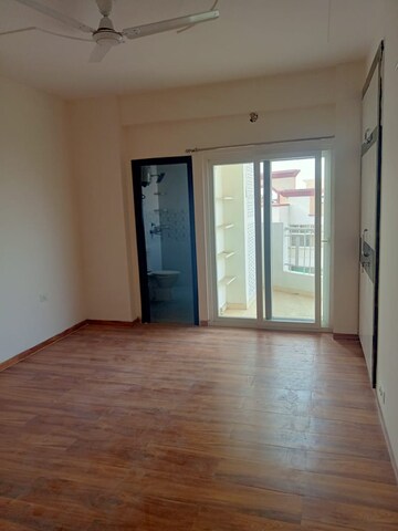 Room in 2 BHK Apartment at Omkar Royal Nest, Tech Zone 4 Greater Noida – for Sale