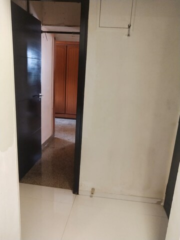 Room in 3 BHK Apartment at Deepti Shakti Mukti CHS, Andheri West – for Rent