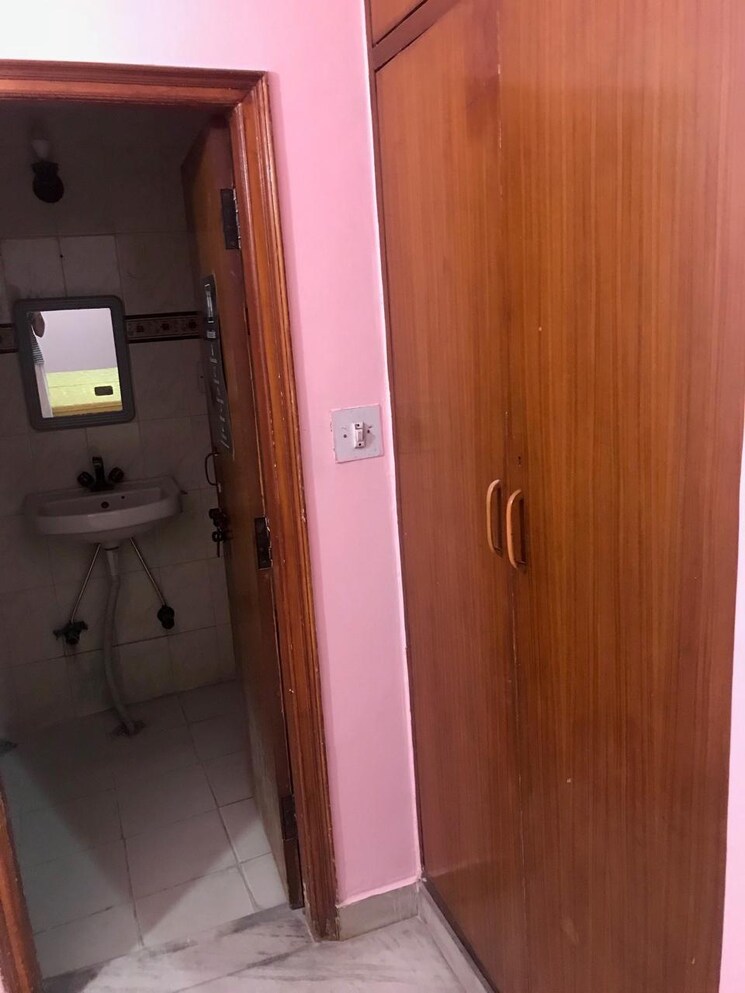 Master Bedroom, rwa-apartments-sector-41 1.5 Bedroom 750 Sq.Ft. Builder Floor In Sector 41 Noida 9726940