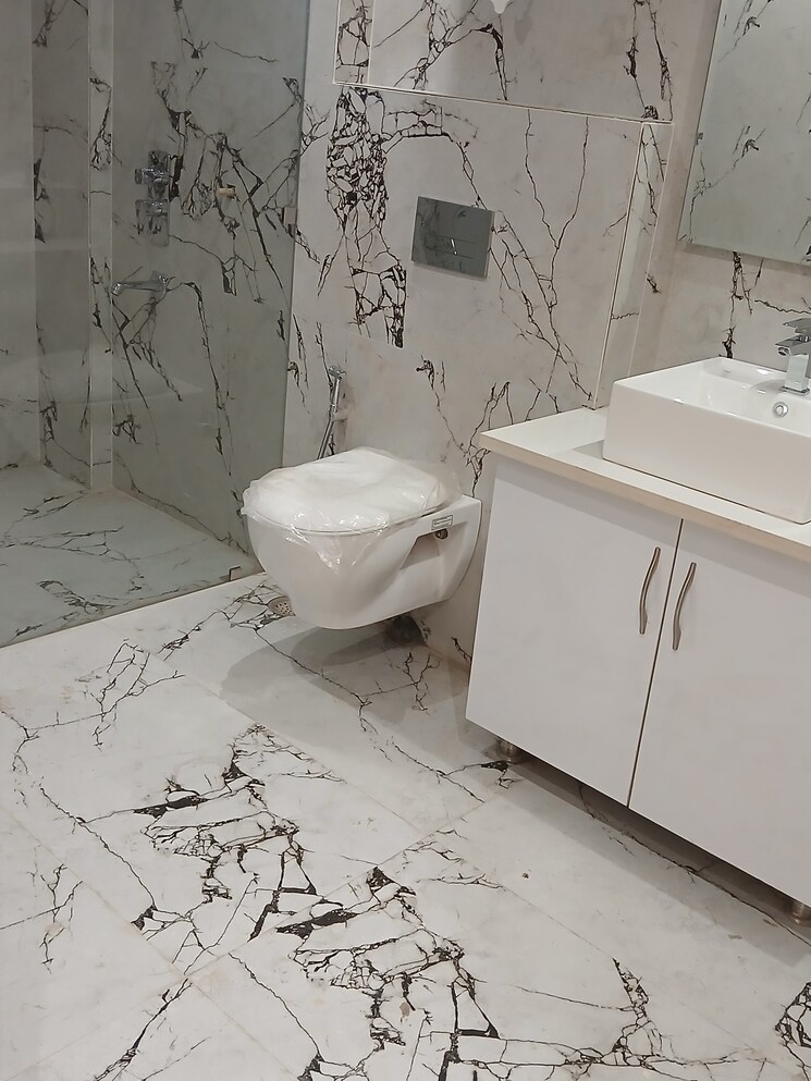 Bathroom, uppal-southend 4 Bedroom 4500 Sq.Ft. Builder Floor In Sector 49 Gurgaon 9726954