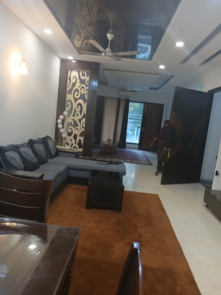 Living Room, unitech-south-city-ii 4 Bedroom 3000 Sq.Ft. Builder Floor In Sector 50 Gurgaon 9726962