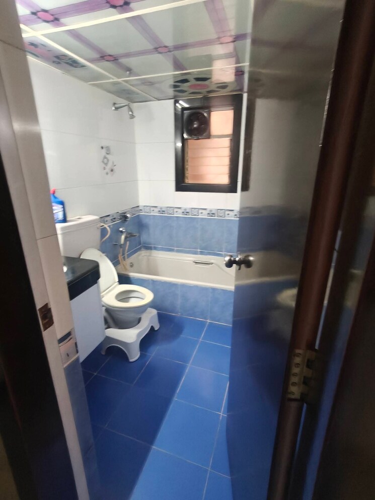 Bathroom, lunkad-garden 2 Bedroom 1400 Sq.Ft. Apartment In Viman Nagar Pune 9726970