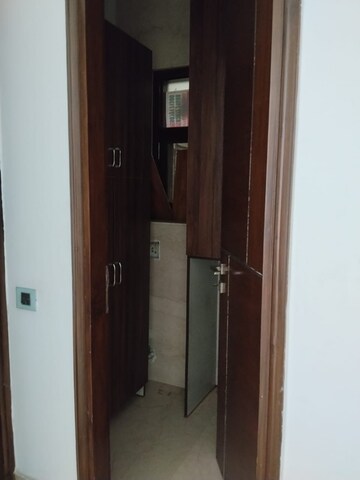 Attached Bathroom in 3 BHK Builder Floor at Sector 15 – for Rent