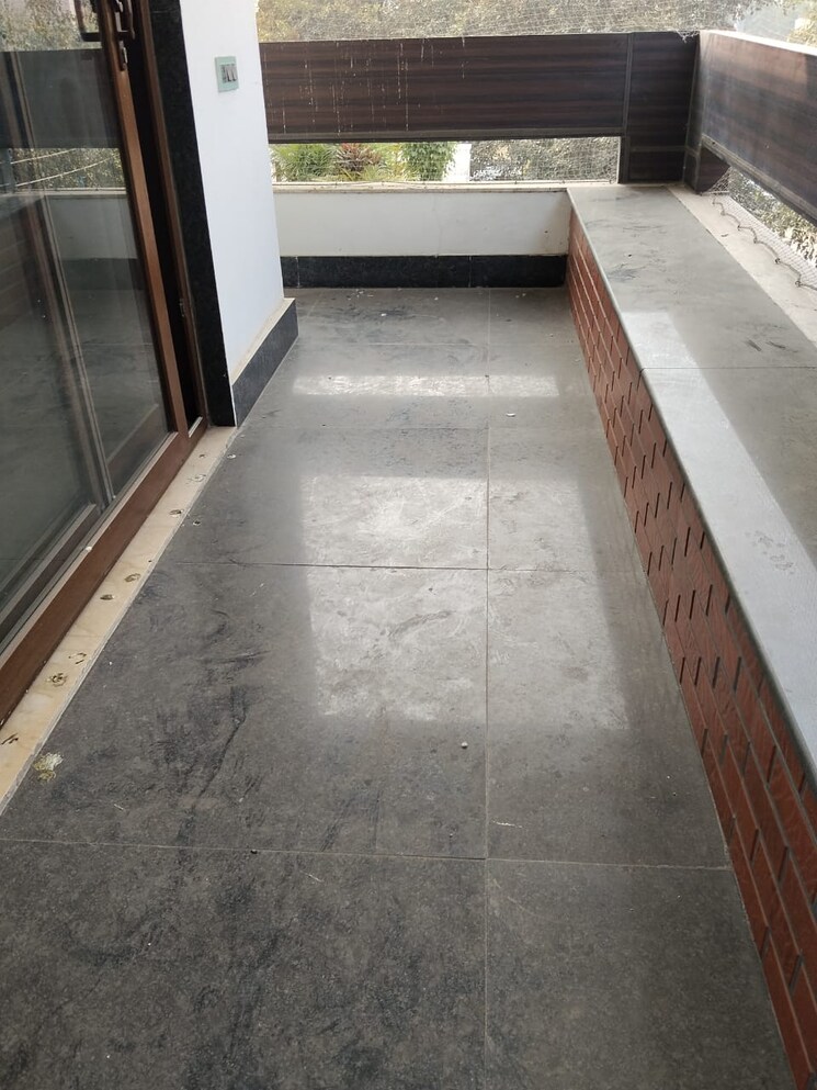 Balcony, sector 15 3 Bedroom 1800 Sq.Ft. Builder Floor In Sector 15 Gurgaon 9726993