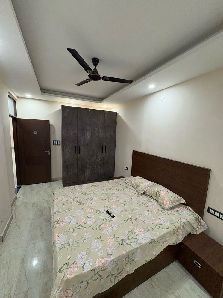 Room, sector 30 Pg For Boys & Girls In Sector 30 9726981