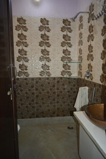 Bathroom in 4 BHK Builder Floor at Sector 14 – for Rent