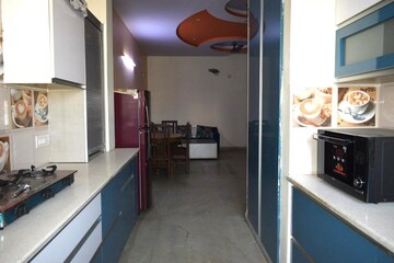 Kitchen in 4 BHK Builder Floor at Sector 14 – for Rent