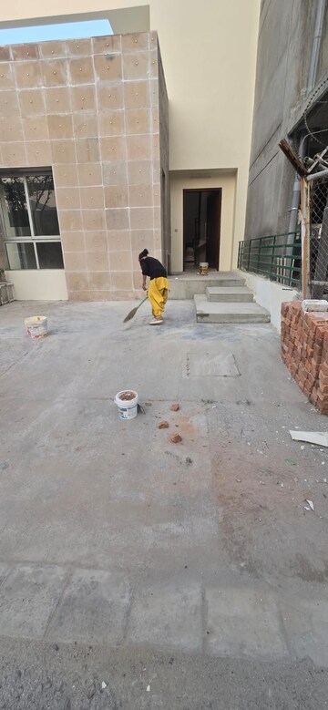 Parking in 3.5 BHK Villa at Vatika Signature Villas, Sector 82 – for Rent