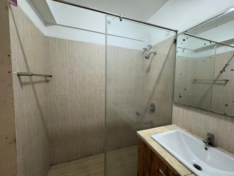 Bathroom, mapsko-royale-ville 3 Bedroom 1790 Sq.Ft. Apartment In Sector 82 Gurgaon 9727021