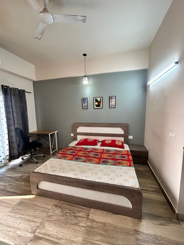 Bedroom in 1 BHK Apartment at Paramount Golfforeste, Zeta I Greater Noida – for Rent
