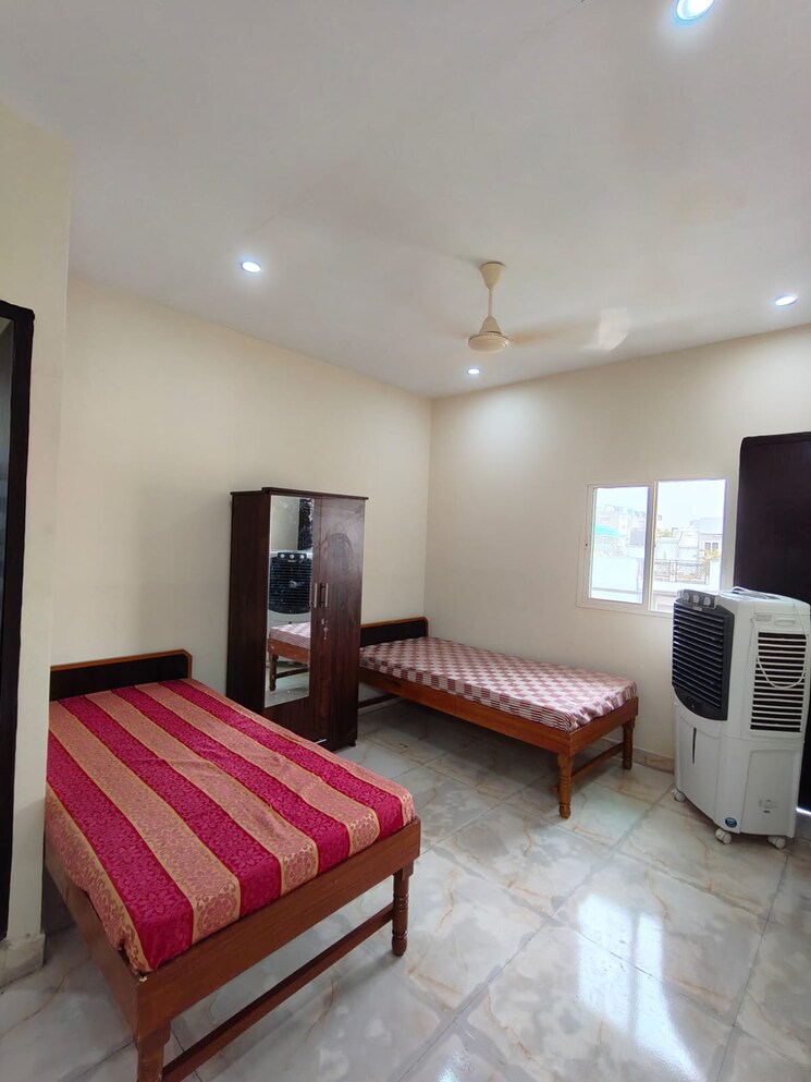 Bedroom, apex-anuradha-apartments 2 Bedroom 1000 Sq.Ft. Apartment In Paschim Vihar Delhi 9727045