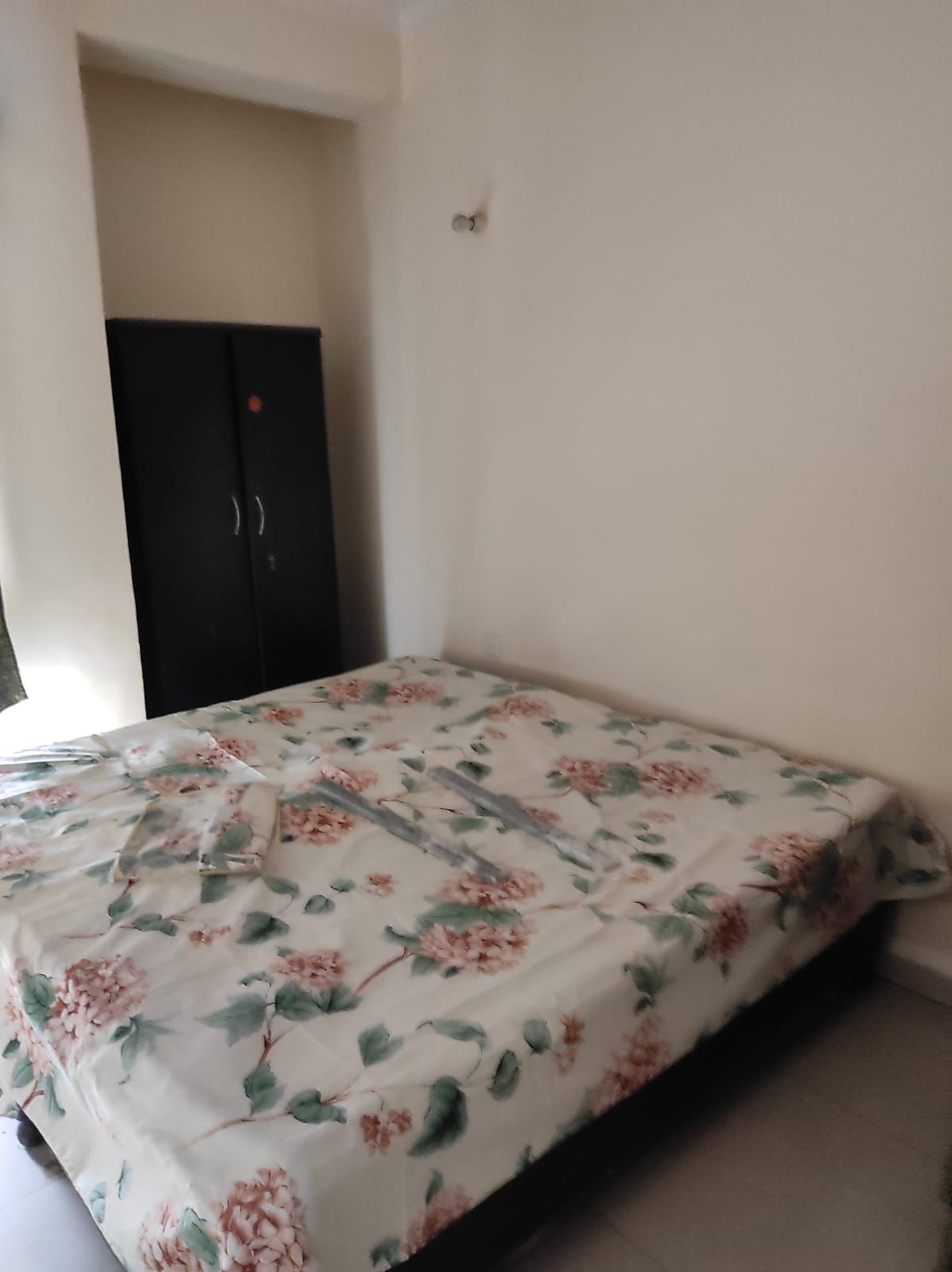 Bedroom in 2 BHK Builder Floor at Sector 55 – for Rent