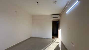 Room in 3 BHK Apartment at Eka Elitas, Kothrud – for Rent