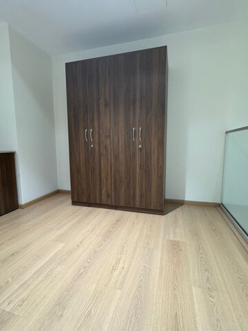 Room in Studio Apartment at M3M Sky Lofts, Sector 71 – for Rent