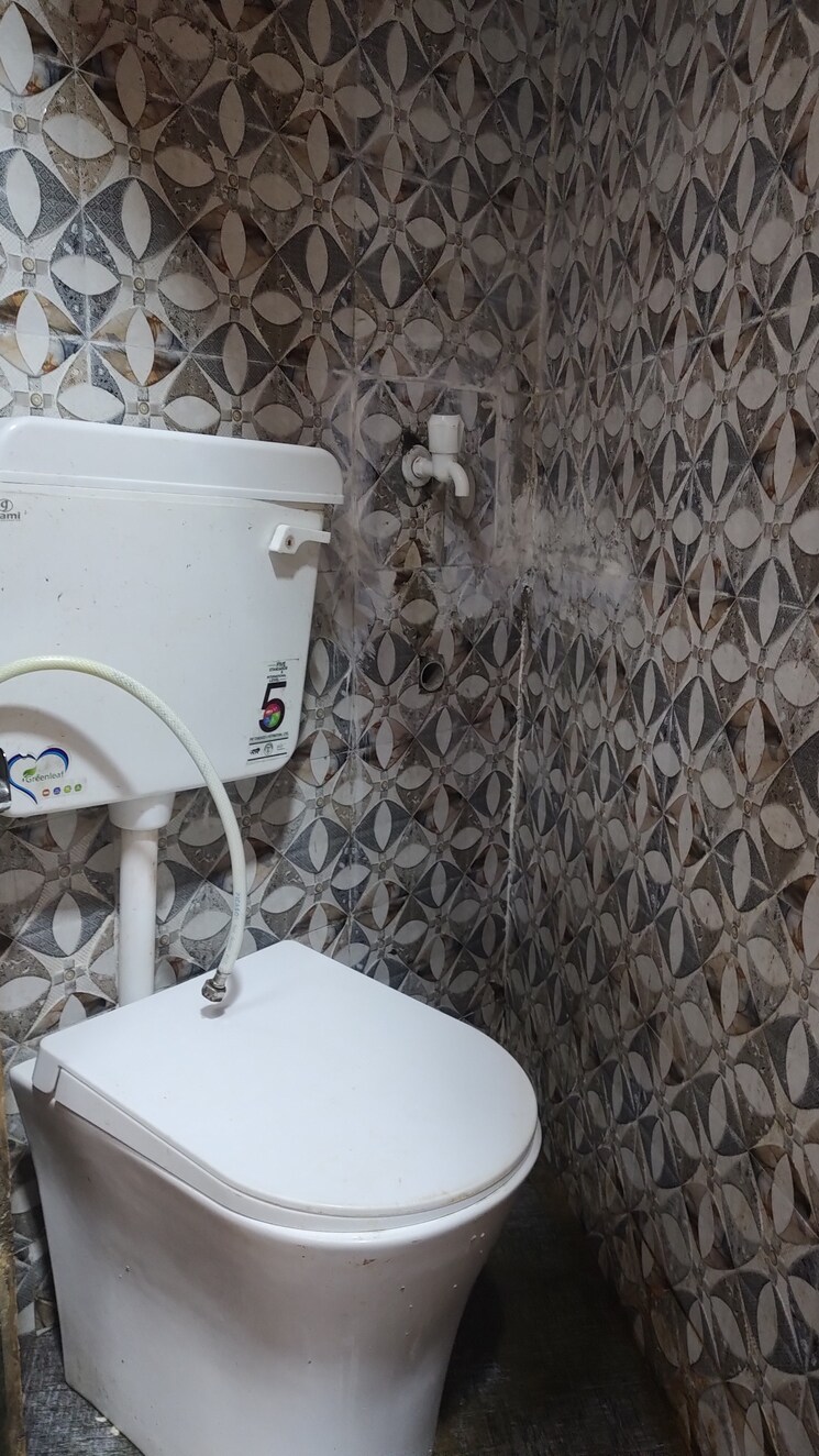 Bathroom, vashi sector 12 Commercial Shop 1500 Sq.Ft. In Vashi Sector 12 Navi Mumbai 9727268