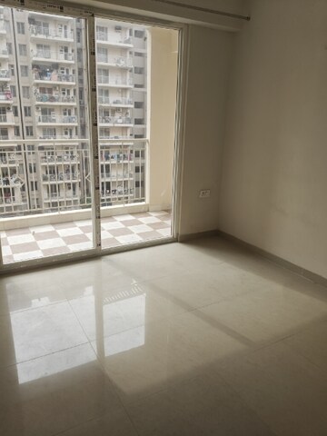 Room in 2 BHK Apartment at Shree Vardhman Green Court, Sector 90 – for Sale