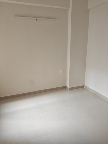 Room in 2 BHK Apartment at Shree Vardhman Green Court, Sector 90 – for Sale