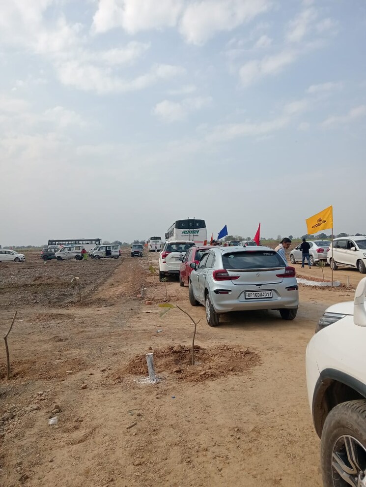 Garden, beta i greater noida  100 Sq.Yd. Plot In Beta I Greater Noida Greater Noida 9727257