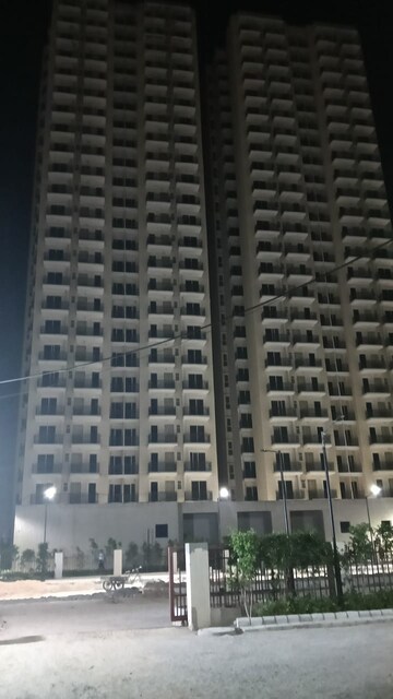 2 BHK Apartment For Sale in MRG The Meridian, Sector 89