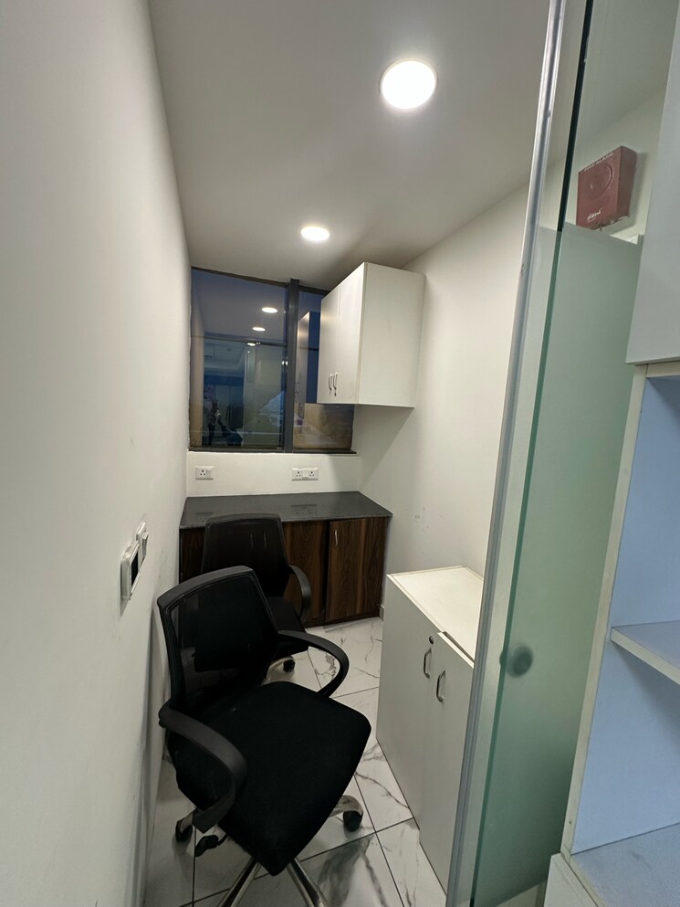 Kitchen, spaze-platinum-tower Commercial Office Space 1000 Sq.Ft. In Tikri Gurgaon 9727302