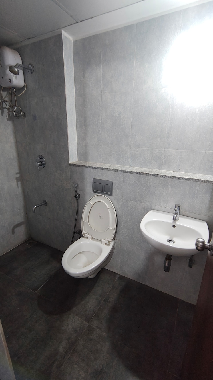 Bathroom, lodha-palava-downtown-dombivli-east 1 Bedroom 518 Sq.Ft. Apartment In Dombivli East Thane 9727305