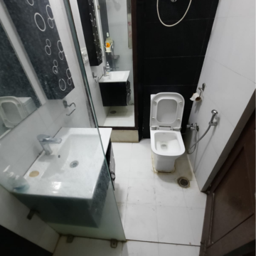 Bathroom in 2 BHK Builder Floor at Malviya Nagar – for Rent