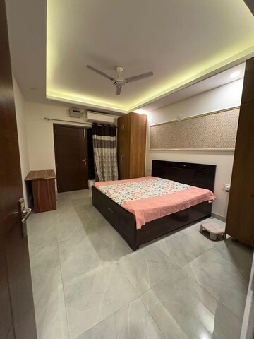 Bedroom in 3 BHK Builder Floor at Sector 57 – for Rent