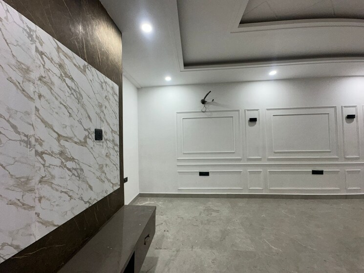 Bathroom, parklands 4 Bedroom 1600 Sq.Ft. Builder Floor In Sector 85 Faridabad 9727400