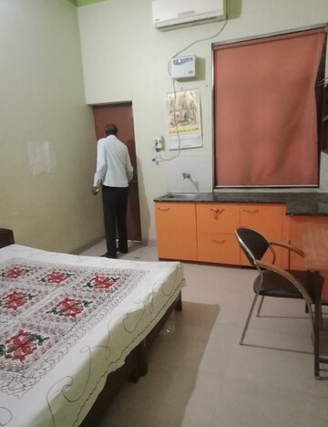 Bedroom in 1 BHK Villa at Aliganj – for Rent