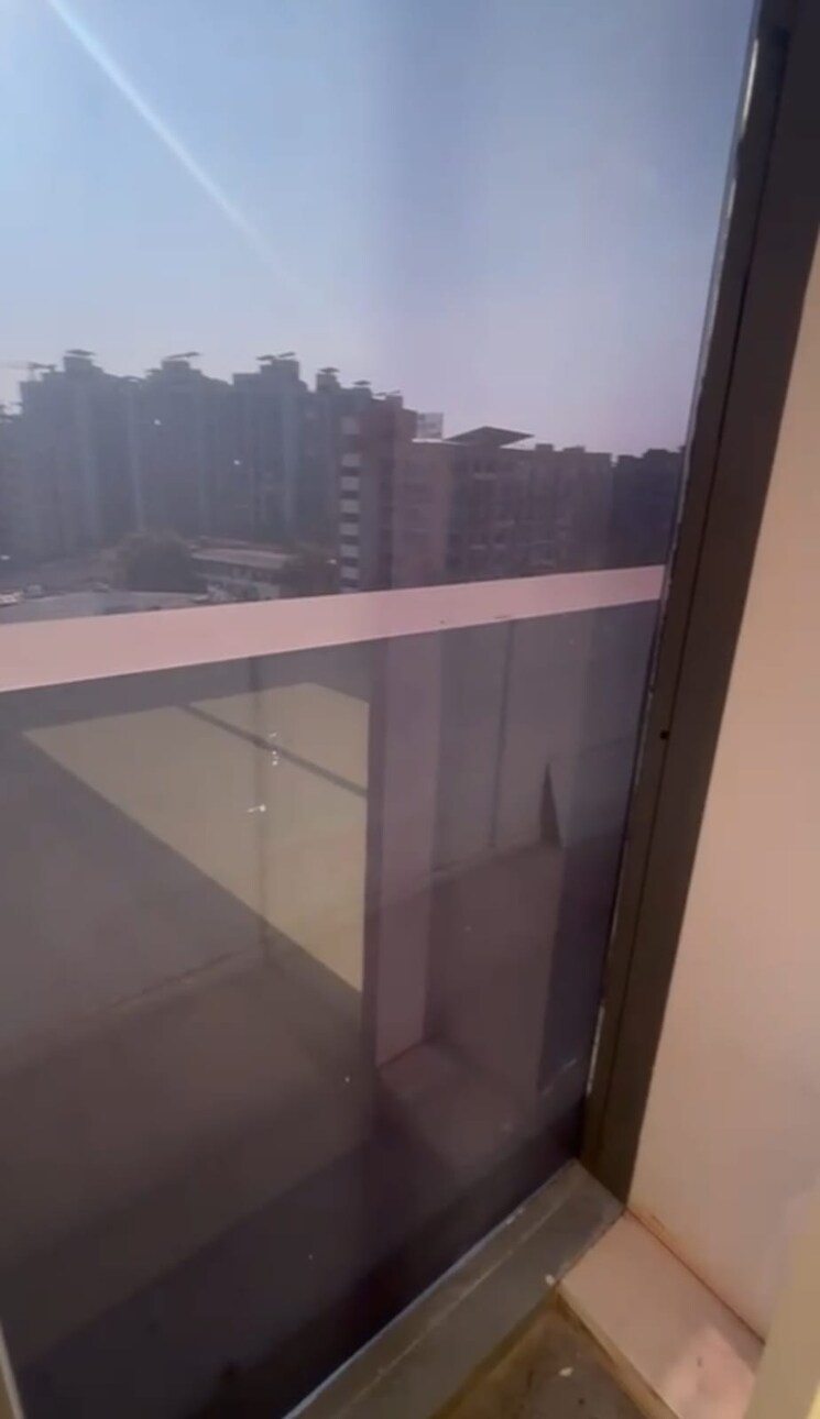 Balcony, sola Commercial Office Space 800 Sq.Ft. In Sola Ahmedabad 9727440