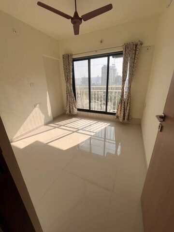 Room in 2 BHK Apartment at Oxford Navrang Crystal, Goregaon West – for Rent