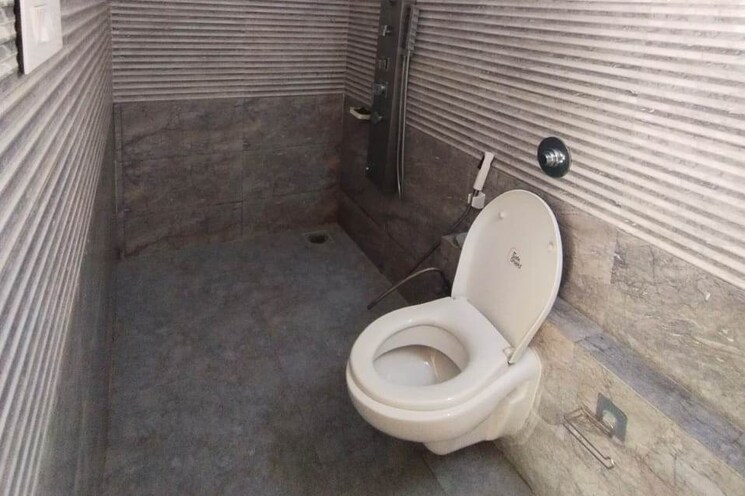 Bathroom, sethia-grandeur 2 Bedroom 687 Sq.Ft. Apartment In Bandra East Mumbai 9727506