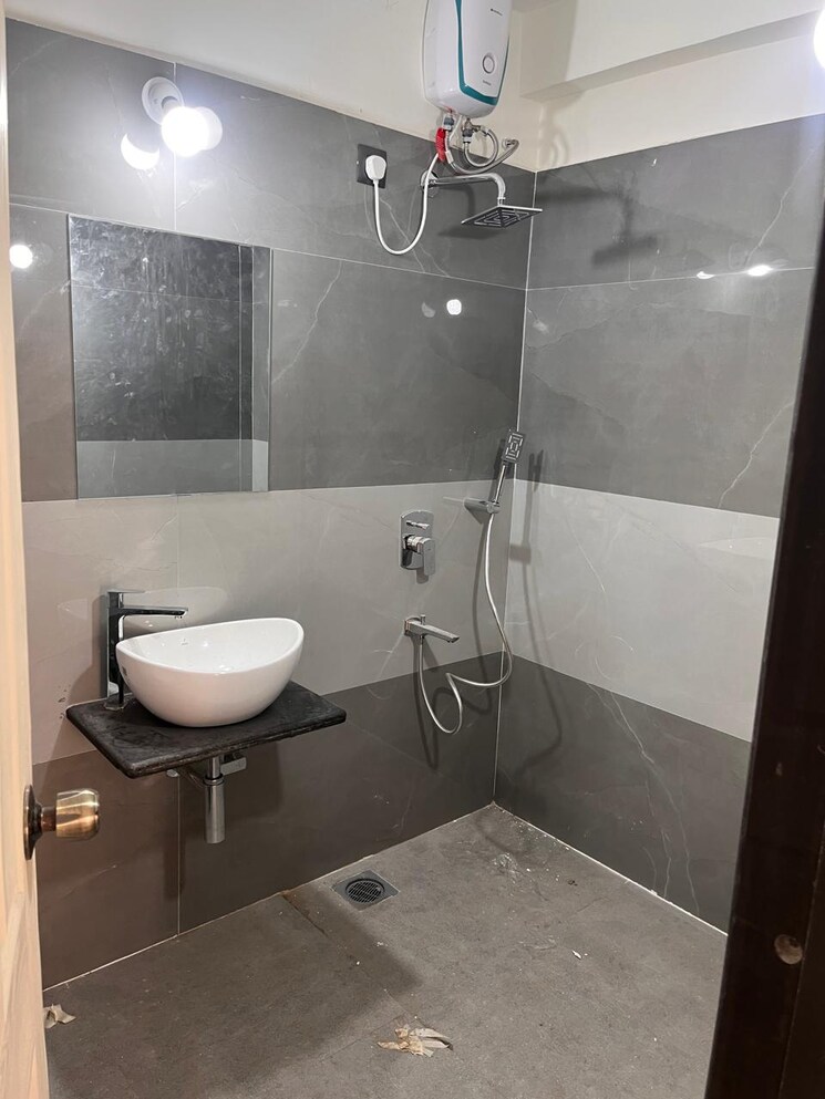 Bathroom, goregaon west Pg For Boys & Girls In Goregaon West 9727499