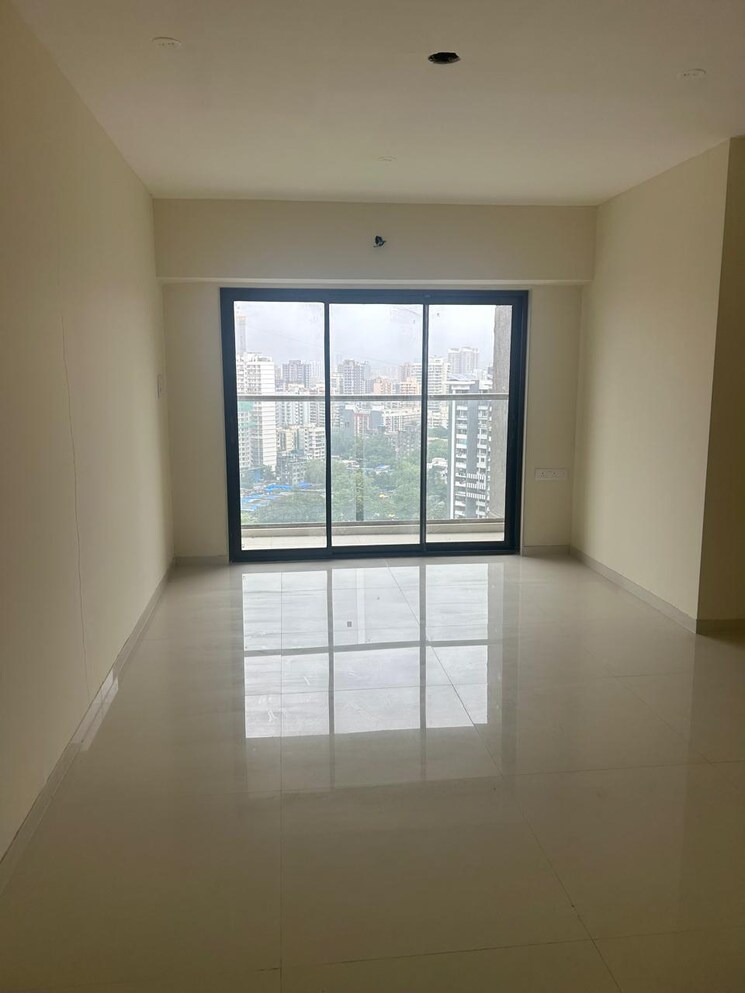 Room, churchgate Commercial Office Space 4700 Sq.Ft. In Churchgate Mumbai 9727508