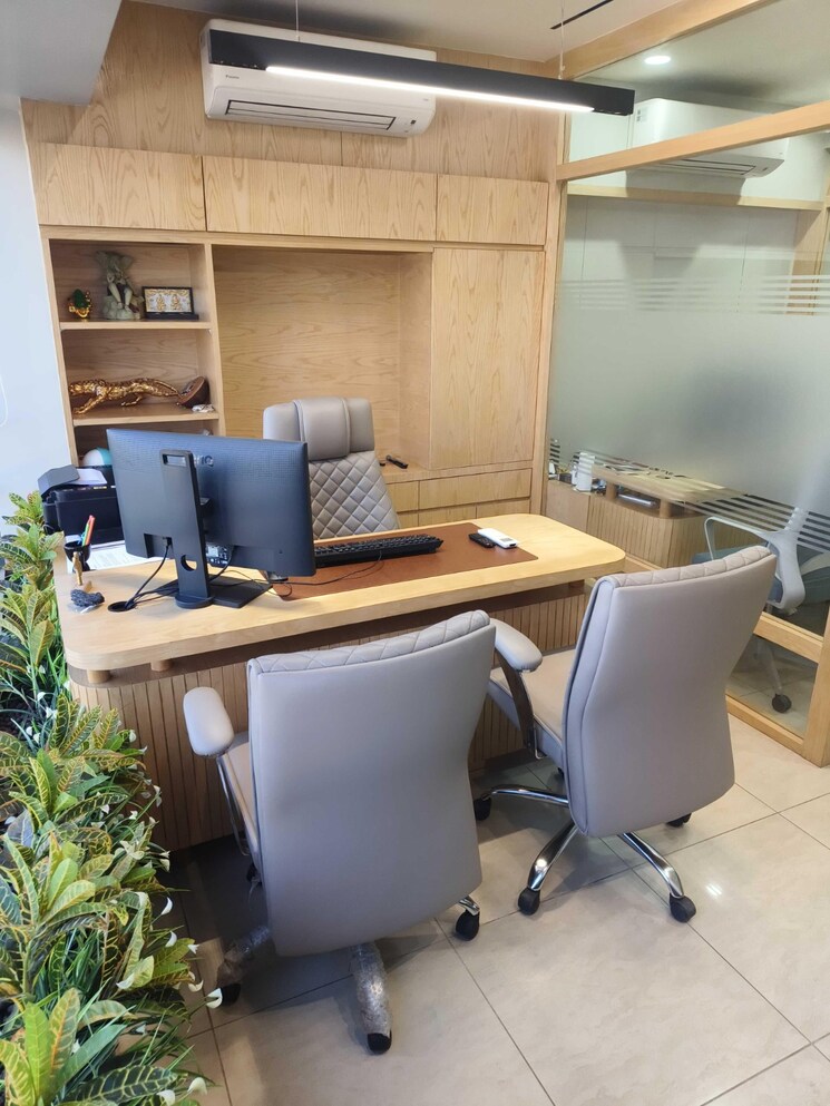 Cover Image, swati-clover Commercial Office Space 850 Sq.Ft. In Thaltej Ahmedabad 9727528